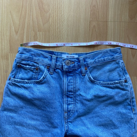 RE/DONE long line Jean shorts - Picture 3 of 5